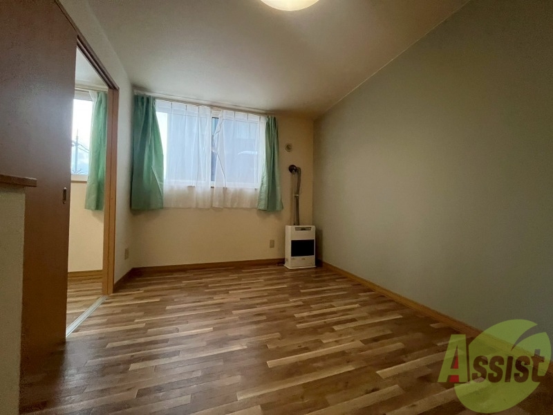 居室・リビング　明るいお部屋は気持ちよく過ごせそうですね。