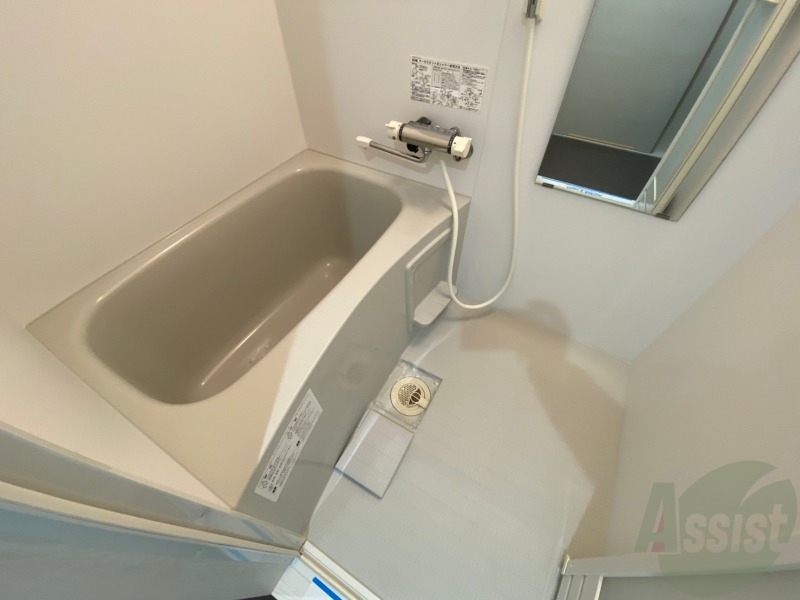 バス・シャワールーム　お風呂になります。一日の疲れを癒してくださいね。