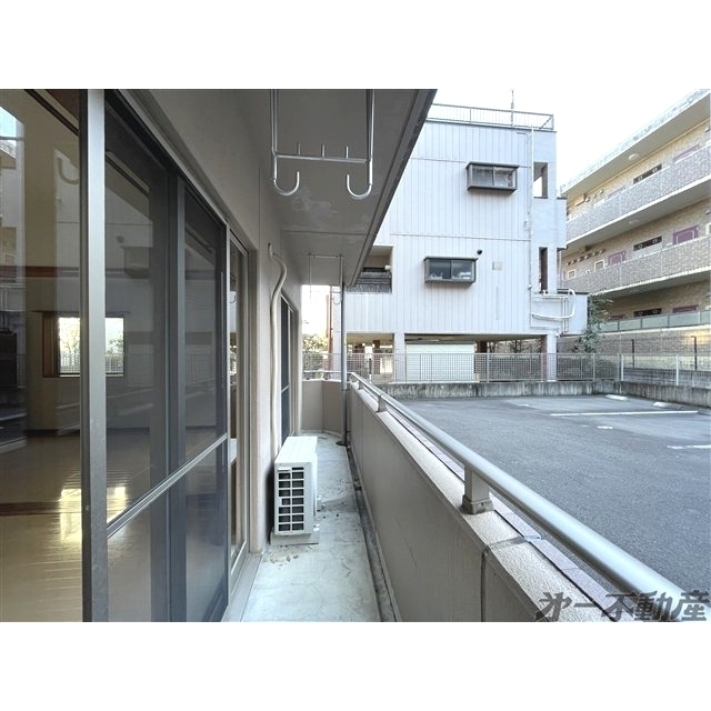 バルコニー　バルコニー