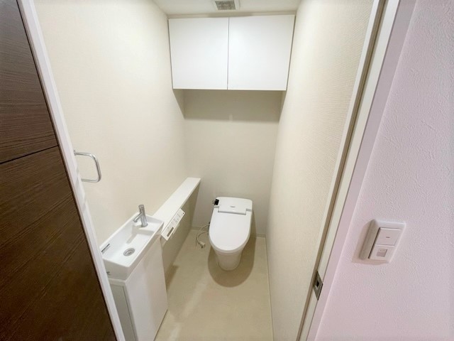 トイレ　別部屋の参考写真