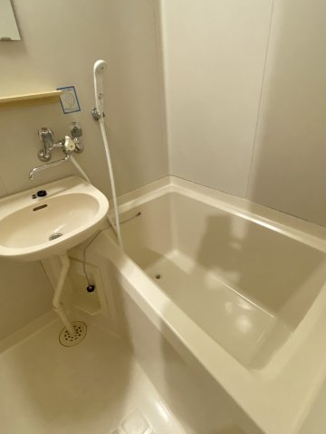 バス・シャワールーム　☆人気のバストイレ別☆参考画像