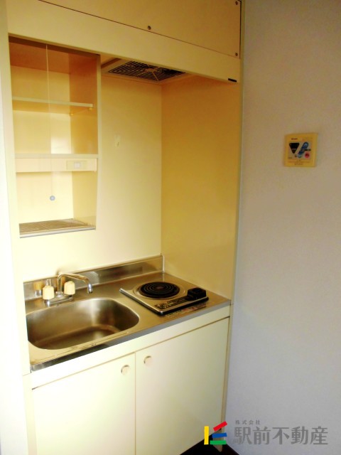 キッチン　電気コンロです