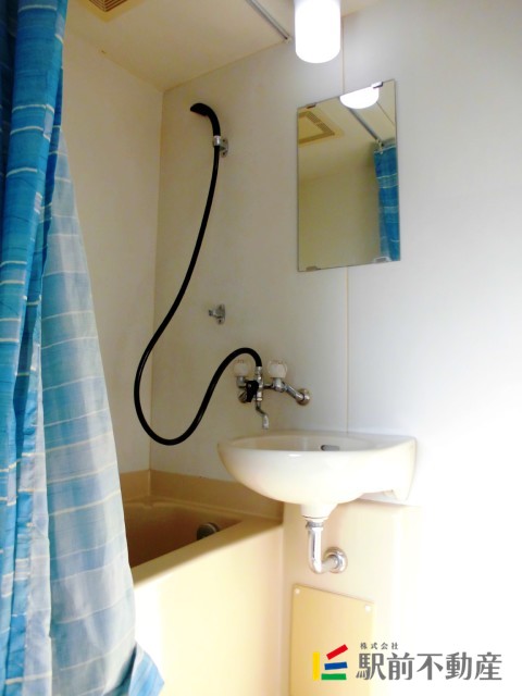 バス・シャワールーム　二点ユニットバスです