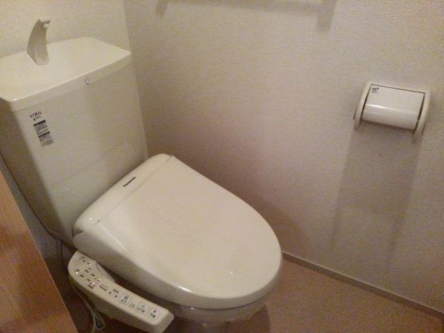 トイレ　清潔感のあるトイレです