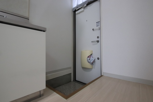 玄関　※別室の参考写真の為、現況優先です。