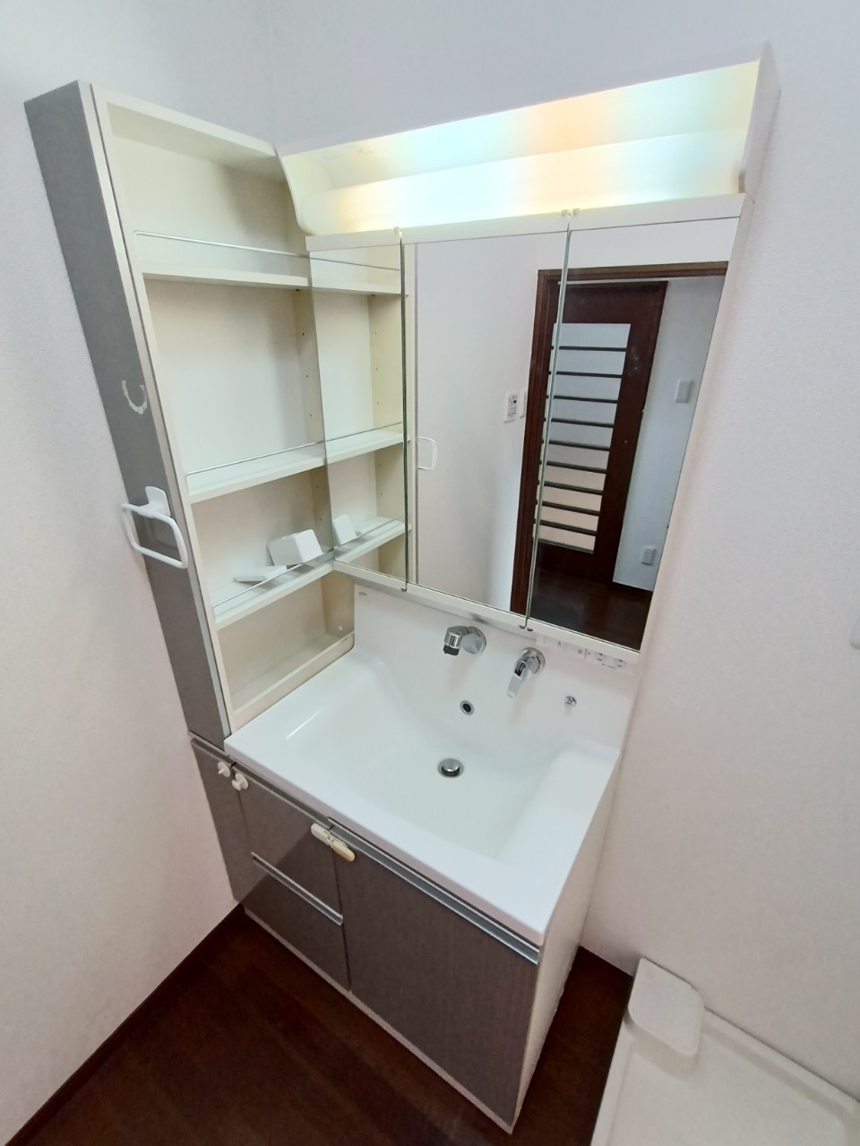 洗面設備　別部屋同じモデル