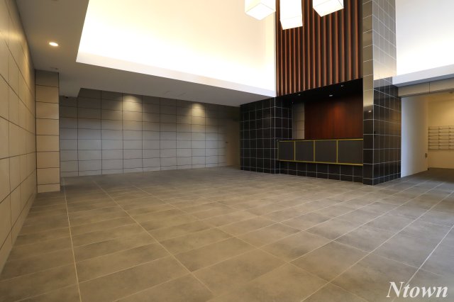 ロビー　落ち着いたロビーです