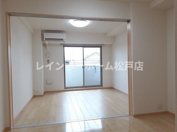 居室・リビング　おしゃれなリビングです