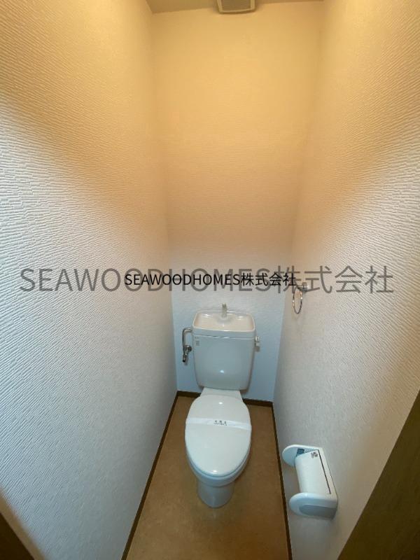 トイレ　バス・トイレ別は絶対条件。来客時も気兼ねなく使えます。