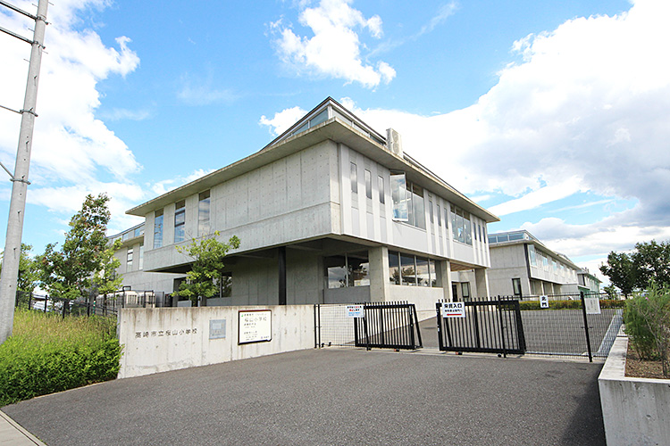 小学校　高崎市立桜山小学校（小学校）まで1022m