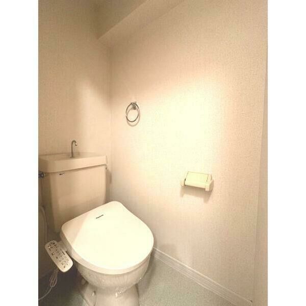 トイレ　別室の参考写真です。※現況優先