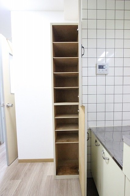 収納　同物件別号室の写真