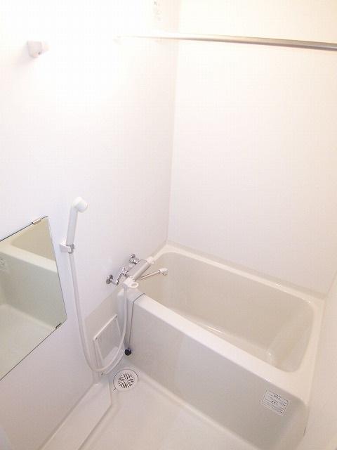 バス・シャワールーム　バスルーム