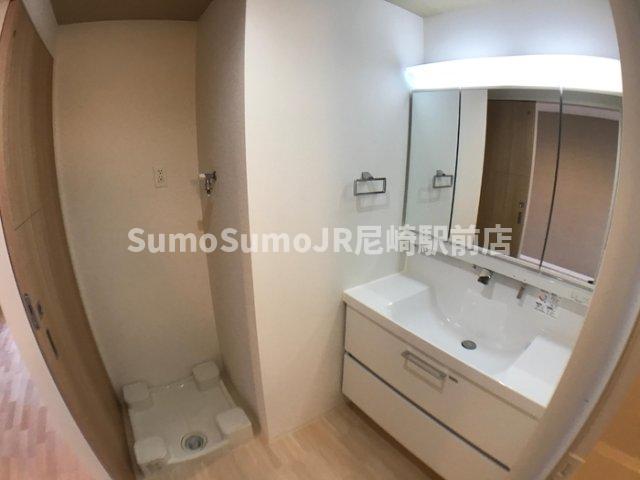 洗面設備　コンパクトで使いやすい洗面所