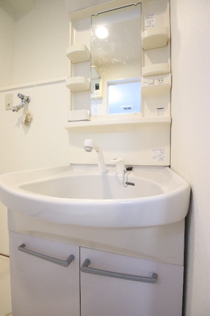 洗面設備　※別室の参考写真です