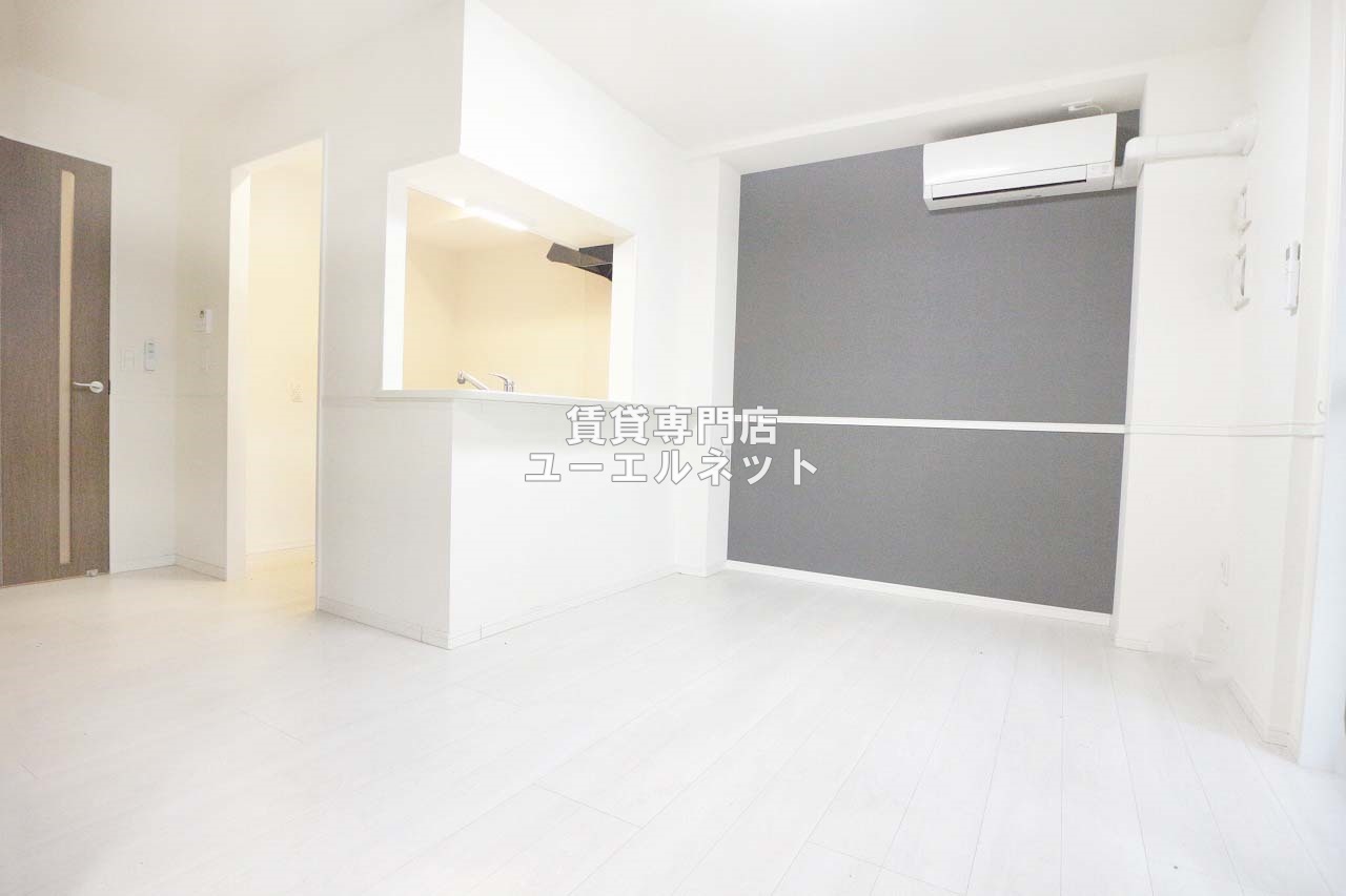 居室・リビング　ゆったりとくつろげる、落ち着きのある居室空間です