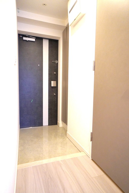 玄関　※写真は同タイプ住戸です。