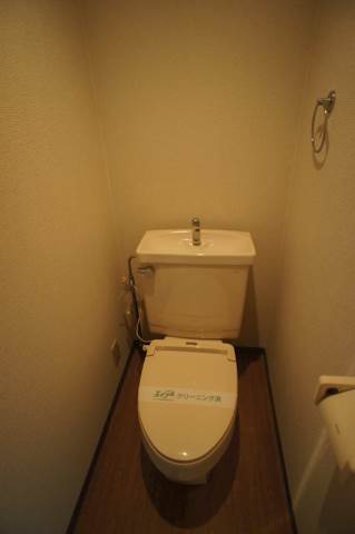 トイレ　別号室