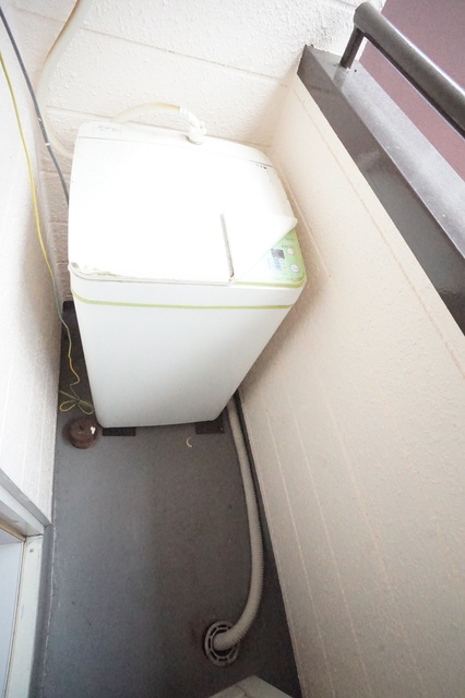 バルコニー　バルコニー付！お天気のいい日は洗濯物も気持ちよく干せますね！