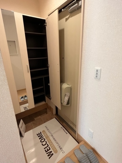 玄関　玄関入り口・収納