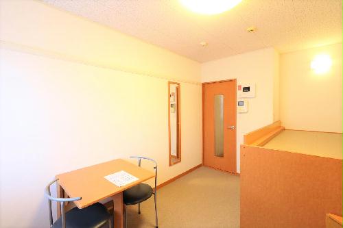 居室・リビング　家具家電付により急な転勤や新生活を今すぐスタートできます！