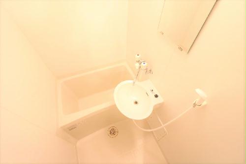 バス・シャワールーム　浴室乾燥機で雨や雪の日でもらくらくお洗濯！