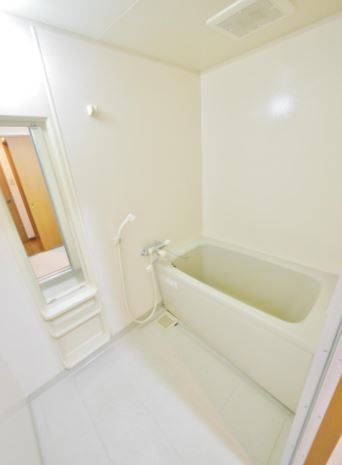 バス・シャワールーム　※同タイプのお写真です