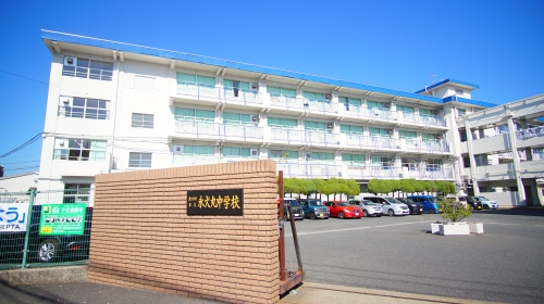 中学校　北九州市立永犬丸中学校（中学校）まで360m