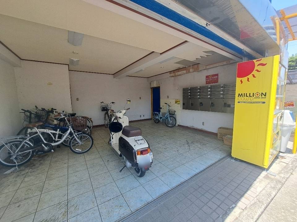 駐車場　駐輪場