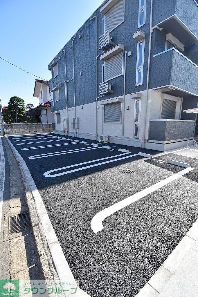 駐車場　エントランス