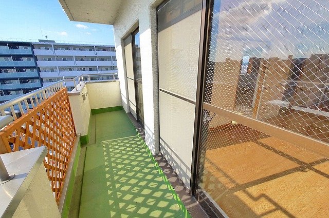 バルコニー　お洗濯にも便利なバルコニー付き