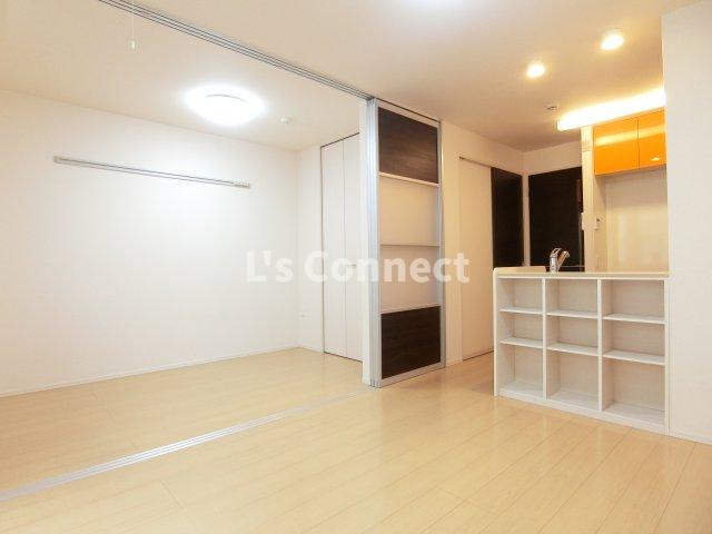 居室・リビング　８．９帖のＬＤＫ。カウンターキッチンです。