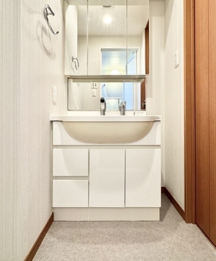 洗面設備　☆嬉しい独立洗面台☆