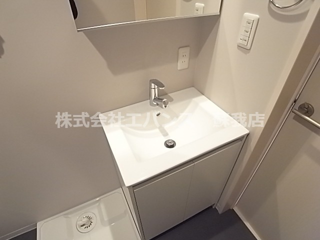 洗面設備　使いやすい独立洗面台です