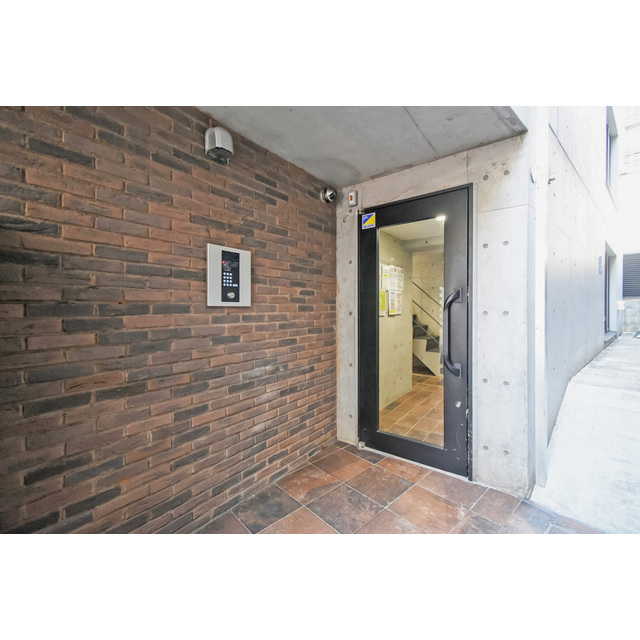 エントランス　清潔なエントランスです