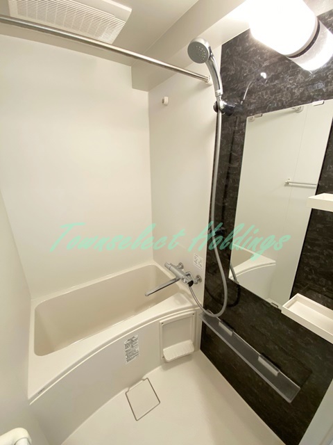 バス・シャワールーム　浴室乾燥もあり女性の方も安心♪
