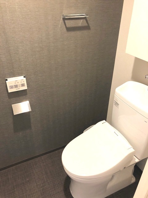 トイレ　※写真は同タイプ住戸です。