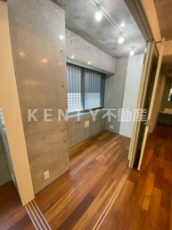 居室・リビング　こちらの居間で趣味の時間をお楽しみください