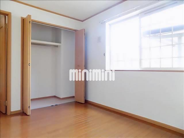 収納　北側の洋室の収納です