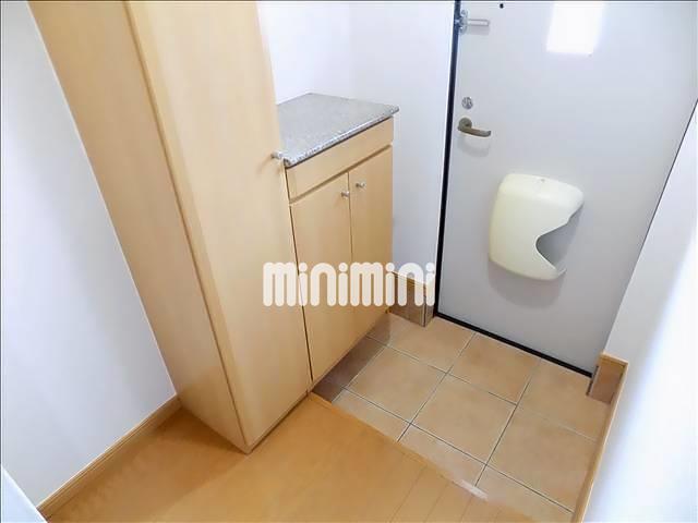 玄関　たくさん入る下駄箱付きです