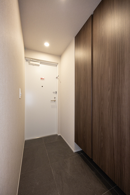 玄関　※写真は同タイプ住戸です。