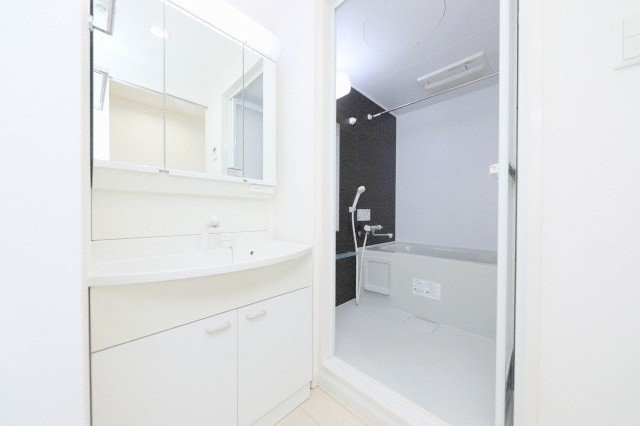 洗面設備　シャンプードレッサー付きです♪