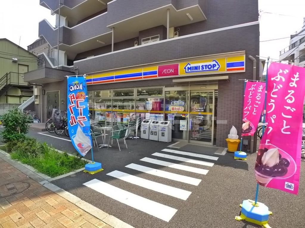 コンビニ　ミニストップ足立梅島1丁目店（コンビニ）まで100m