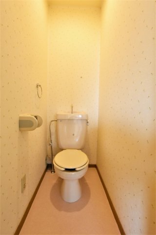 トイレ　同施工業者、別物件、類似間取りのイメージ写真です