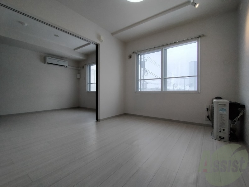 居室・リビング　広くてキレイなお部屋が広がっていて、充実した生活が送れそう。