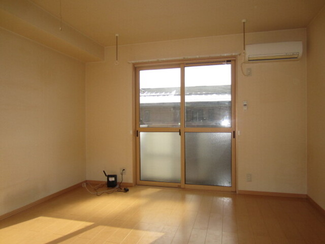 居室・リビング　洋間