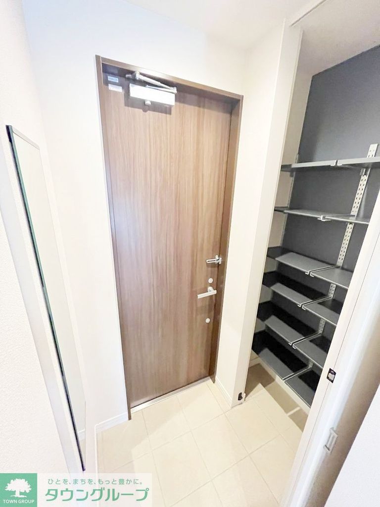 玄関　お問合せはタウンハウジングまで！※現地待合わせ相談可能