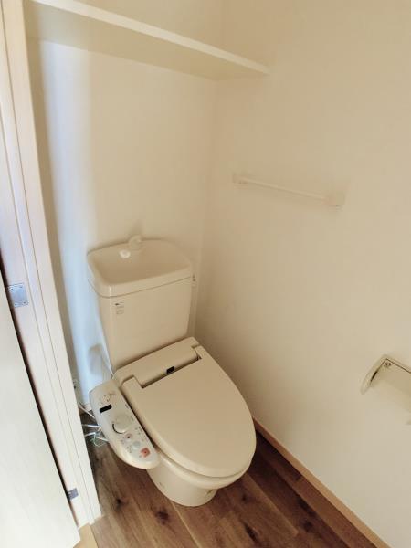 トイレ　清潔感のあるトイレです