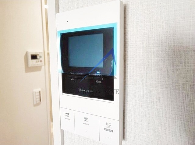 セキュリティ　モニター付きインターホンです。