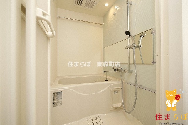 バス・シャワールーム　「見た目じゃなく、心に“しっくりくる”を大切に。」